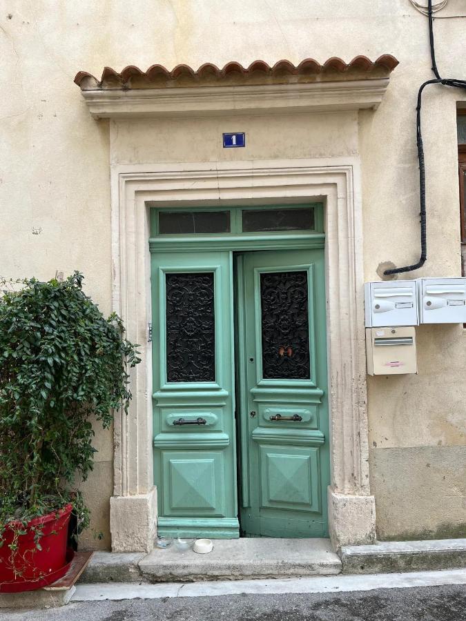 Studio De Charme Au Coeur De Valréas Extérieur photo
